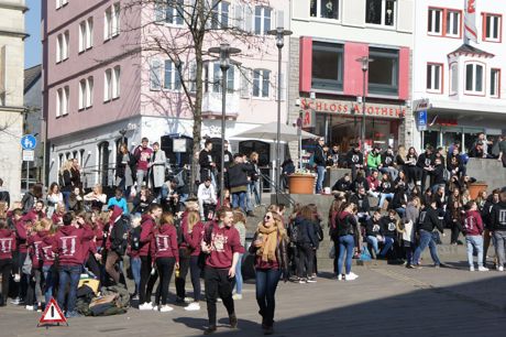 2016-03-18_Abi_Siegen_Kornmarkt_Abiturienten_feiern_Foto_Hercher (1)