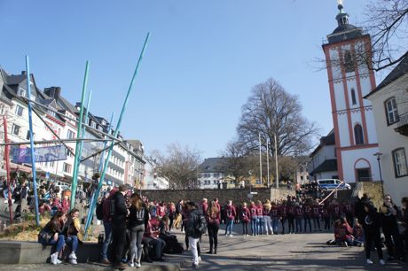 2016-03-18_Abi_Siegen_Kornmarkt_Abiturienten_feiern_Foto_Hercher (7)