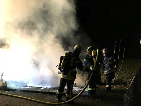 2016-03-24_Siegen-Eiserfeld_Brand Mülltonne_Leserfoto_Ralf Ohrendorf_3