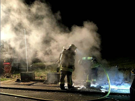 2016-03-24_Siegen-Eiserfeld_Brand Mülltonne_Leserfoto_Ralf Ohrendorf_4