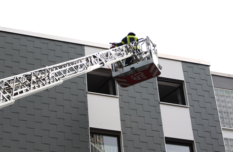 2016-03-27_Siegen_Feu4_Kellerbrand_Fischbacherberg_(c)_Mg (5)