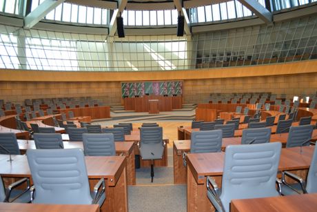 Am 23. Juni 2016 ist es wieder soweit: Jugendliche aus ganz NRW werden für drei Tage die Plätze der Abgeordneten im Plenarsaal des Landtags einnehmen. Foto: Landtag
