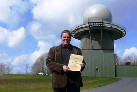 Geht heute noch genauso gerne wie vor 40 Jahren in Brekendorf auf die Dienststelle, der Jubilar Rüdiger Schmidt. Foto: Sebastian Krauel/Luftwaffe