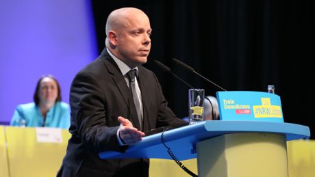 Guido Müller (FDP) bei seiner Rede. Foto: Peter Hanke/Partei