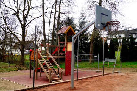 2016-04-13_Hoggeweiher_Spielplatz_Kreuztal_Ernsdorf (6)