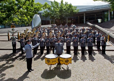 Das Heeresmusikkorps Hannover gibt ein Konzert in Siegen. 