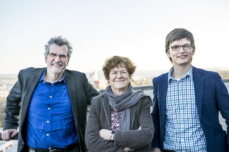 Prof. Dr. Klaus Wolf (v.l.), Andrea Dittmann-Dornauf und Manuel Theile von der Forschungsgruppe Heimerziehung an der Universität Siegen. Foto: Uni