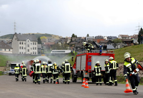 Übung-Feuerwehr-DRK-Niederschelden5