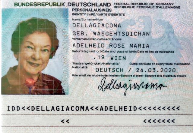 Der Mädchenname Wasgehtsdichan hat im Leben der 95 Jahre alten Adelheid Dellagiacoma für so manches Staunen gesorgt. (Fotos: Sputnik / M. Benen)