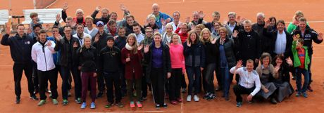 Die Teilnehmer des 5. Kindelsberg-Pfingstcups stellten sich zu einem Gruppenbild auf. Fotos (4): Verein