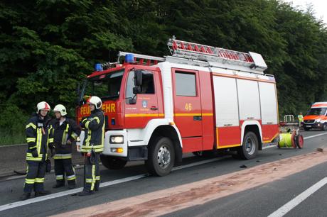 2016-05-29_Wilnsdorf_A45_VUP_Pkw gegen Schutzplanke_Foto_Hercher_07