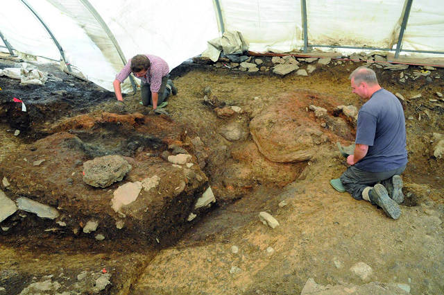 Die Fundstelle der archäologischen Ausgrabung von 2012 zeigt einen der keltischen Verhüttungsöfen. (Foto: Deutsches Bergbau-Museum Bochum/D. Bachmann)