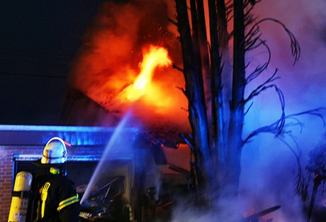 13_Siegen_Achenbach_Seelbergstraße_Feu4_Dachstuhlbrand_(c)_Mg_Bearbeitet (2)