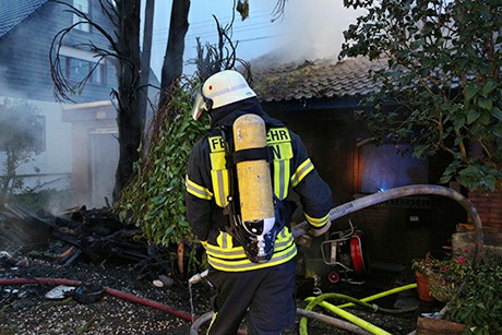13_Siegen_Achenbach_Seelbergstraße_Feu4_Dachstuhlbrand_(c)_Mg_Bearbeitet (8)
