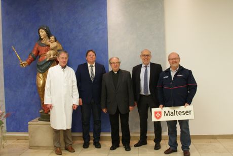 v.l.n.r. Prof. Gassmann, Hubert Berschauer (beide St. Marienkrankenhaus), Pfr. Wolfgang Winkelmann (St. Marien Siegen), Thomas Griffig (Caritasverband) , Reinhard Biehl (KB MHD Siegen)