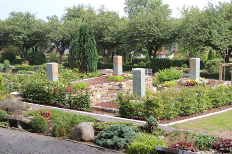 Die Gemeinschaftsgrabanlage auf dem Friedhof in Eichen.