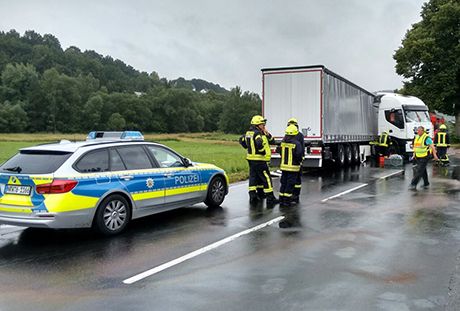 2016-07-29_Niederdielfen_Weisstalstraße_Vu_Lkw_(c)Khh (1)