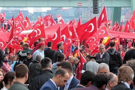 Erdogan-Demo-Köln-31-07-2016-Deutzer-Werft (77)