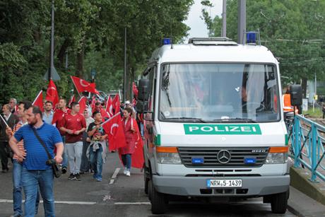 Erdogan-Demo-Köln-31-07-2016-Deutzer-Werft (93)